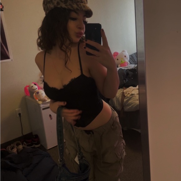 Meet your Posher, Kaity - Picture 1 of 1